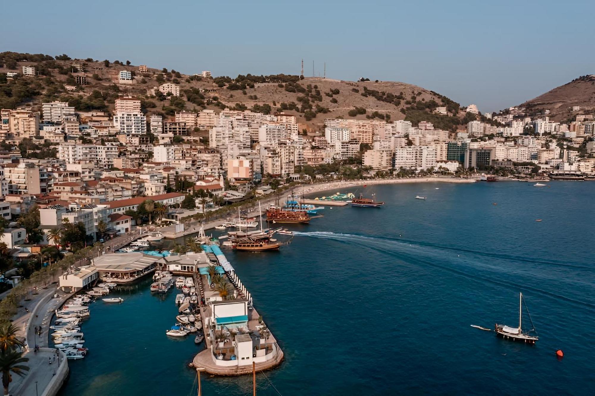 Sea Breeze Apartment Saranda Extérieur photo